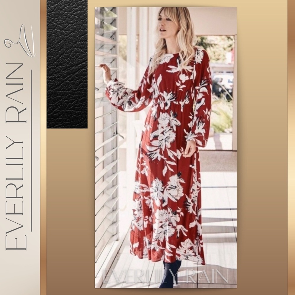 Gorgeous Red Floral Maxi Dress - Picture 6 of 11